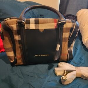 Satchel bag with detachable strap for women (pre-owned, not authentic)